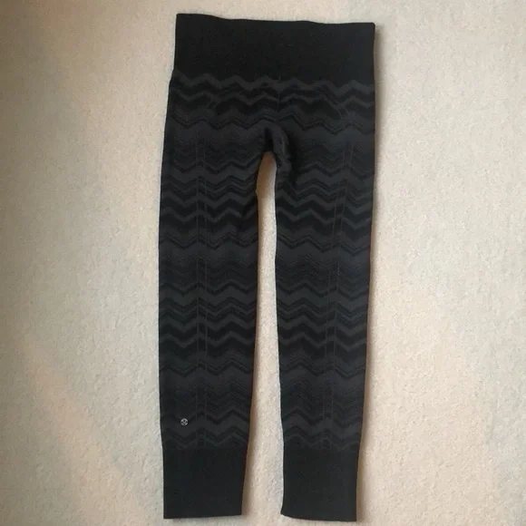 Lululemon Ebb To Street Pant in Heathered Deep Coal, Lower/Medium-Rise, Size 6 - Picture 6 of 13